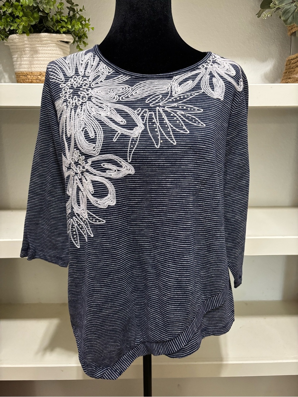 Alfred Dunner Navy & White Striped Floral Embroidered Long Sleeve Top Size L